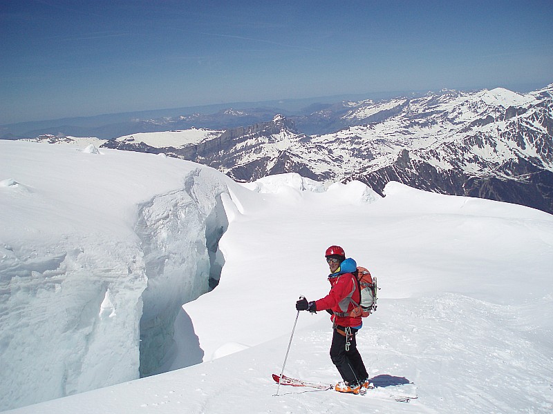 #41 Crevasses et Séracs : La bonne neige ne doit pas faire oublier les pièges du secteur. Crevasses et Séracs : La bonne neige ne doit pas faire oublier les pièges du secteur.