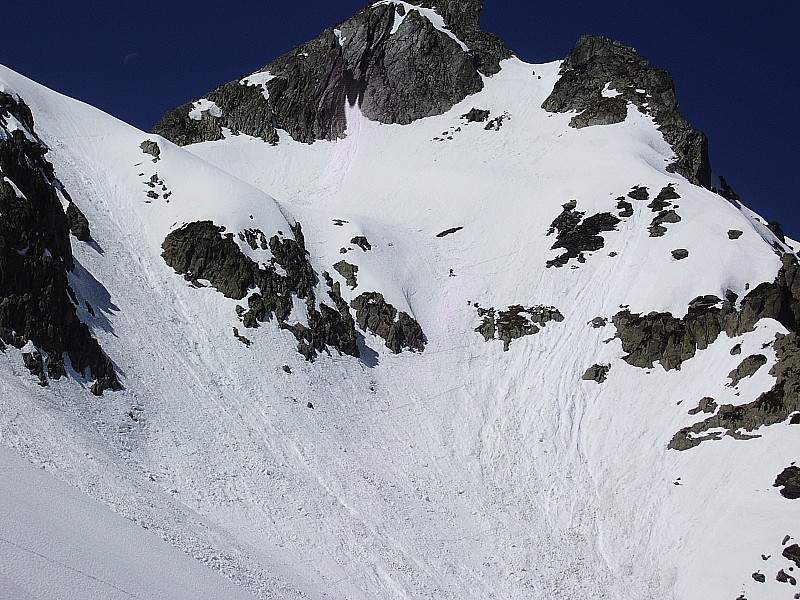 #1 Col du Vouteret : Un skieur en train de descendre Col du Vouteret : Un skieur en train de descendre