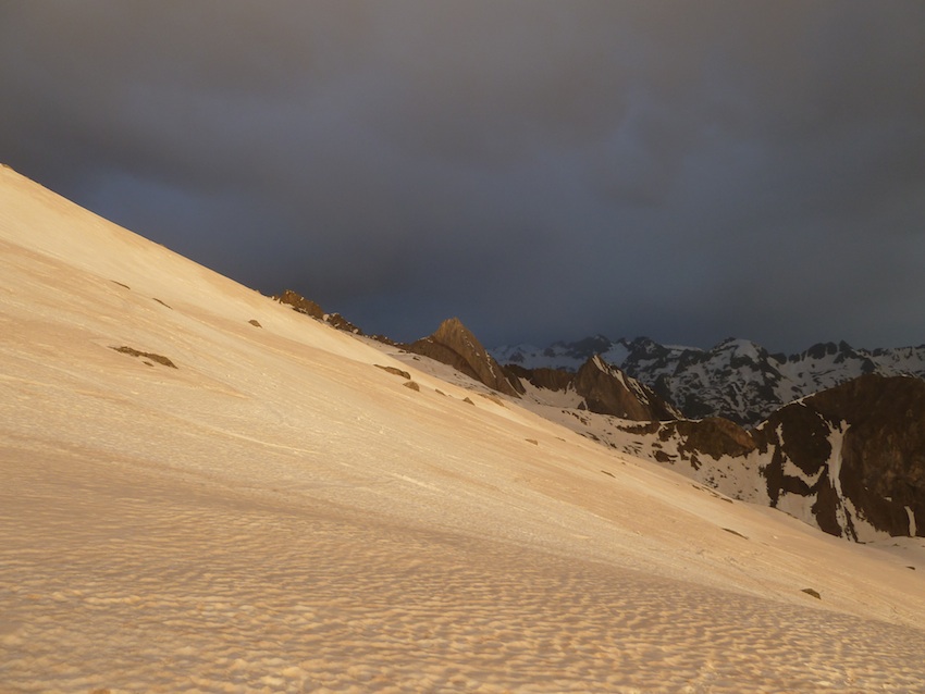 #1 Neige jaune, ciel noir : Avant l Neige jaune, ciel noir : Avant l'averse