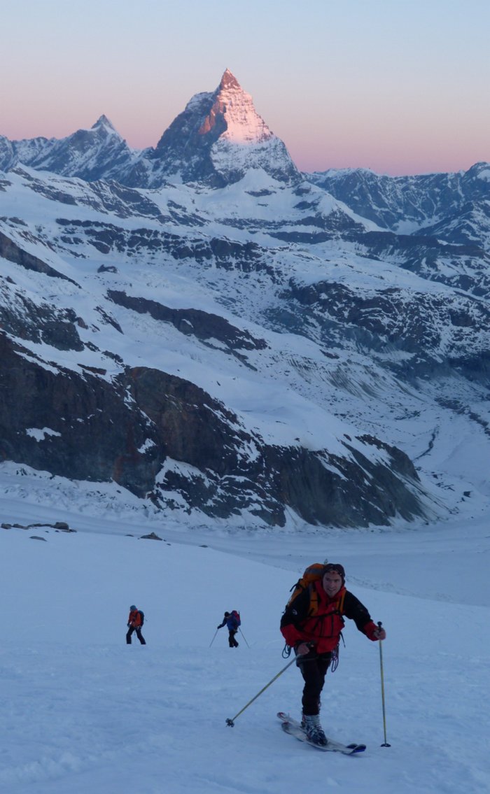 #17 Le pas du montagnard : Le Cervin sort de l Le pas du montagnard : Le Cervin sort de l'ombre