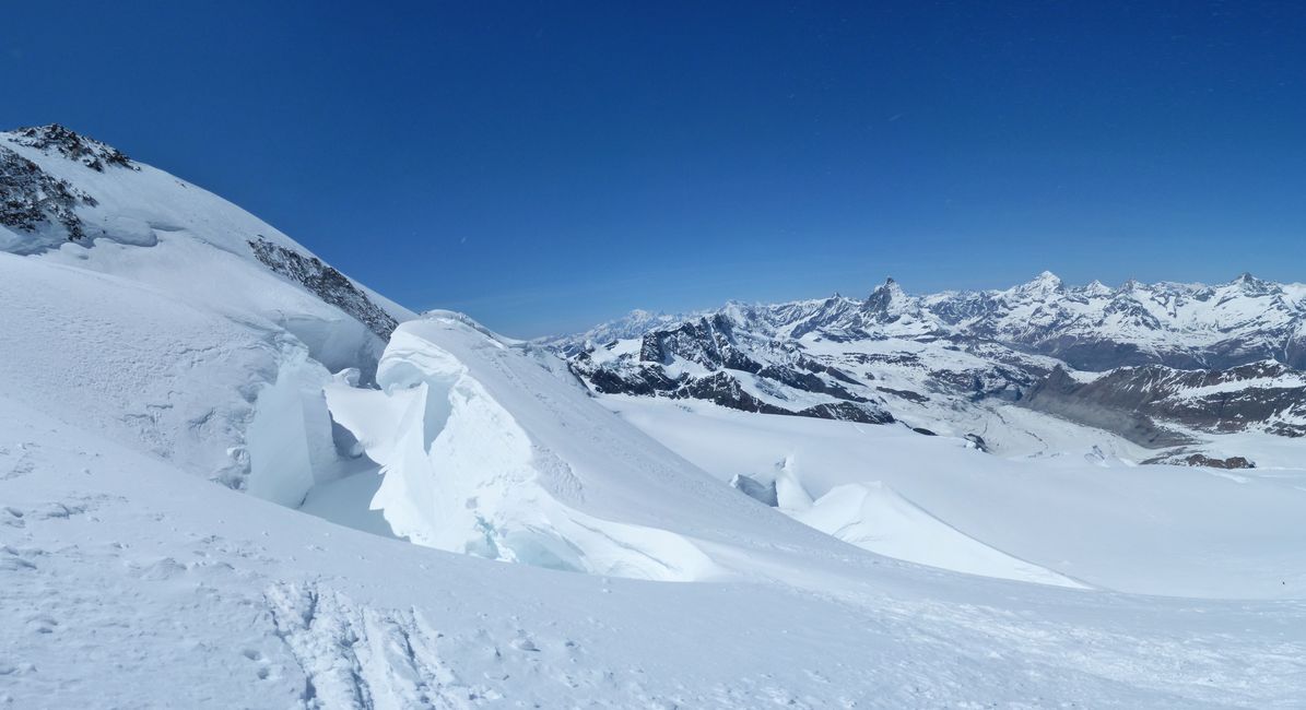 #33 Grand angle : Sur le Valais Grand angle : Sur le Valais