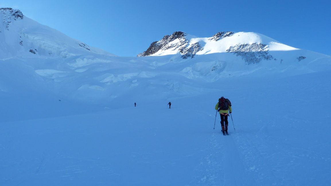 #20 Passage entre les séracs : Vers 4000m Passage entre les séracs : Vers 4000m