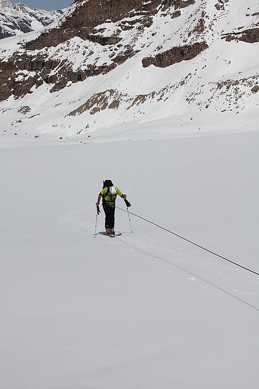 #9 Juju : Sur le glacier en remontant au col de Moncorve Juju : Sur le glacier en remontant au col de Moncorve