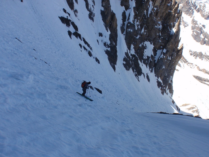 #6 Bernard dans le couloir Bernard dans le couloir