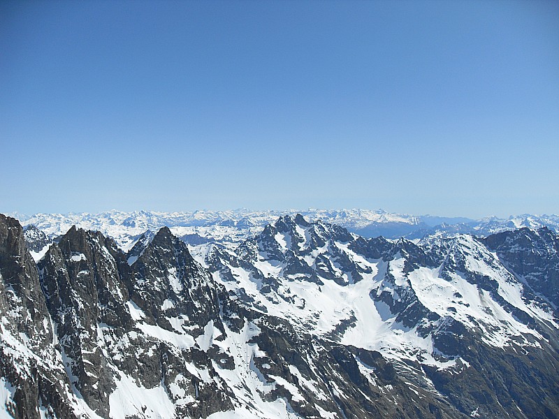 #22 Djean09 : Vue sur les Agneaux au centre de la photo, les Alpes du Nord derrière, le Mont Blanc à gauche. Djean09 : Vue sur les Agneaux au centre de la photo, les Alpes du Nord derrière, le Mont Blanc à gauche.