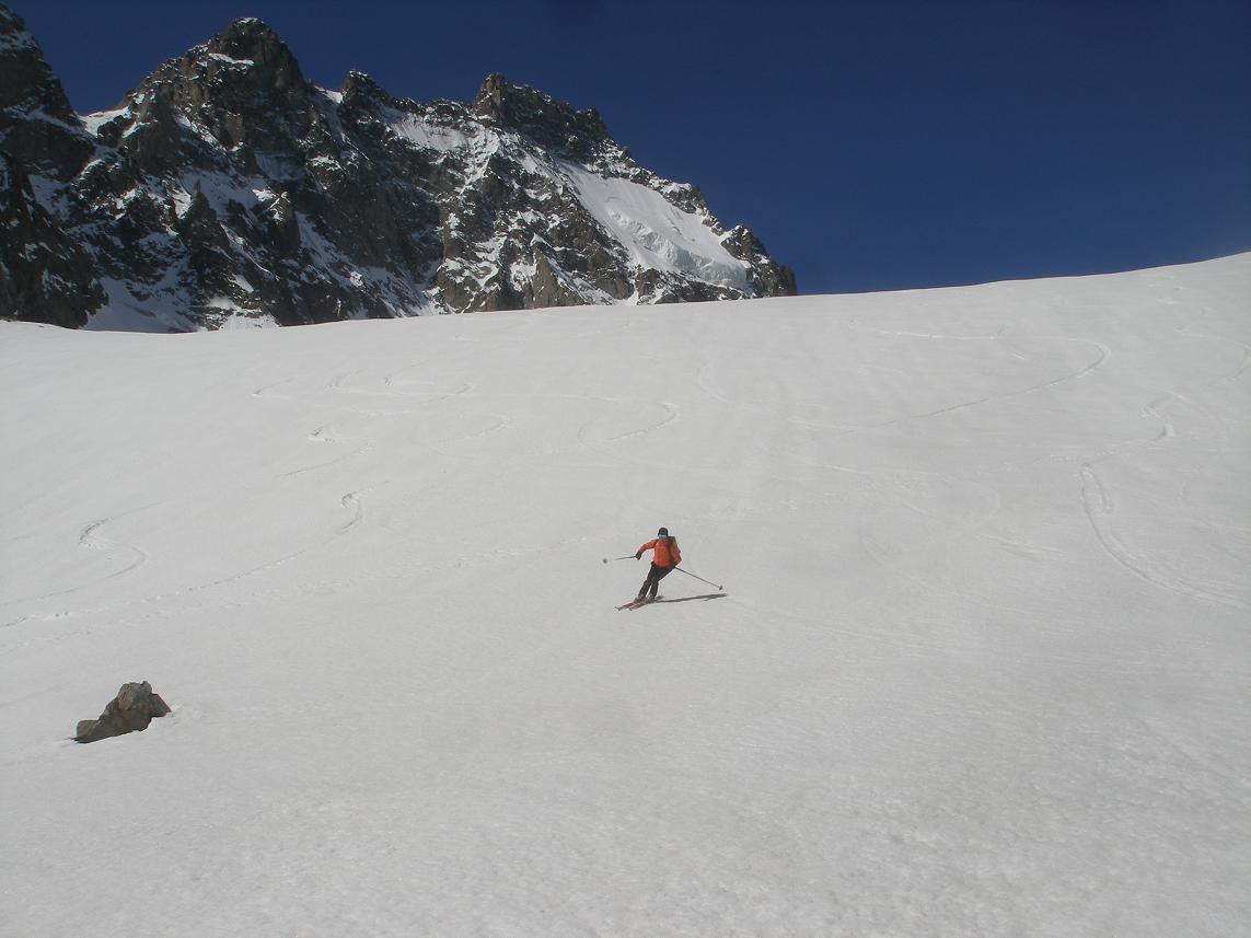 #11 grandes courbes! : sur le glacier "excéllent" grandes courbes! : sur le glacier "excéllent"