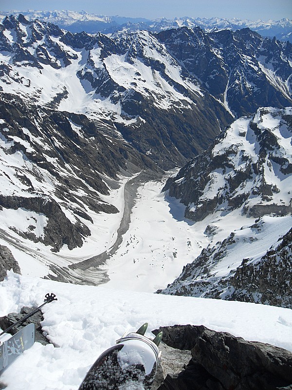#20 Djean07 : Vue plongeante du sommet du Coolidge sur le glacier noir. Djean07 : Vue plongeante du sommet du Coolidge sur le glacier noir.
