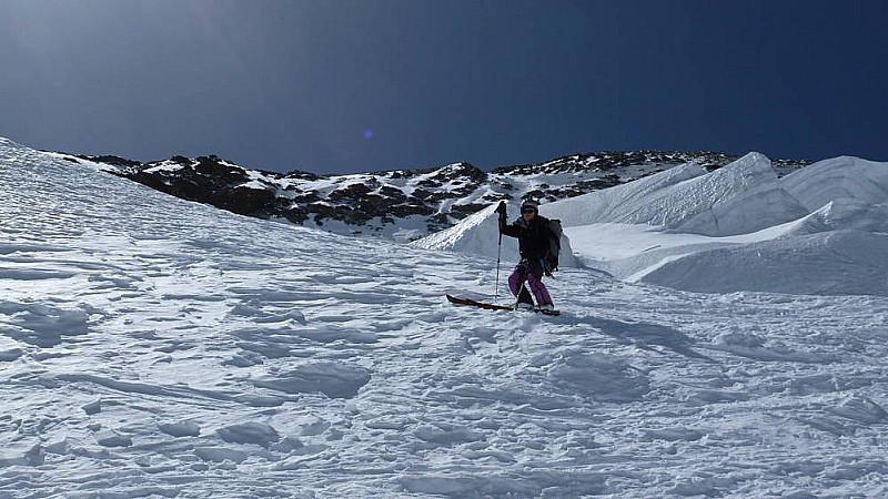 #14 Dôme des Ecrins : Bonne poudre tassée, un peu travaillée mais bien skiante. Dôme des Ecrins : Bonne poudre tassée, un peu travaillée mais bien skiante.