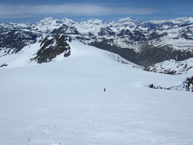 #14 Début de descente : Il faut aller chercher la traversée sur la gauche Début de descente : Il faut aller chercher la traversée sur la gauche