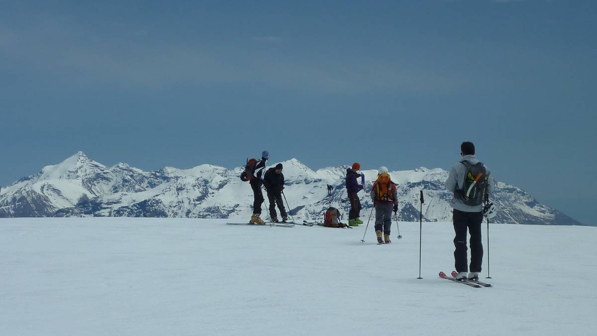 #12 Sommet : la Pointe de Charbonnel se détache Sommet : la Pointe de Charbonnel se détache