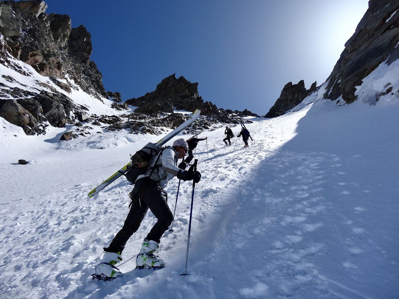 #18 Montée au col du Petit Assaly : Le deuxième couloir du jour. Montée au col du Petit Assaly : Le deuxième couloir du jour.