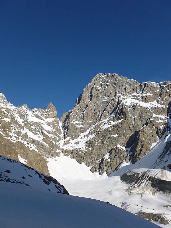 #1 Pic Coolidge : Col des Avalanches, la Barre et son Pilier Sud Pic Coolidge : Col des Avalanches, la Barre et son Pilier Sud