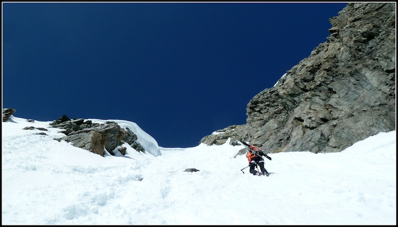 #6 Sortie du couloir : 10 mètres étroits et raides Sortie du couloir : 10 mètres étroits et raides