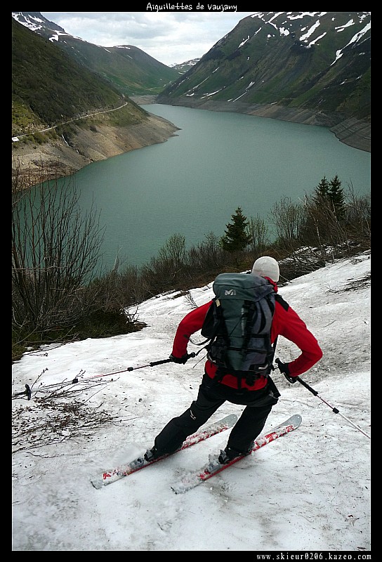 #9 Descente : Dans les arcosses face au lac. Descente : Dans les arcosses face au lac.