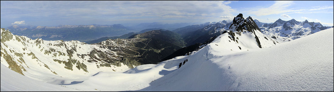 sur la crête : Pic des cabottes etc..