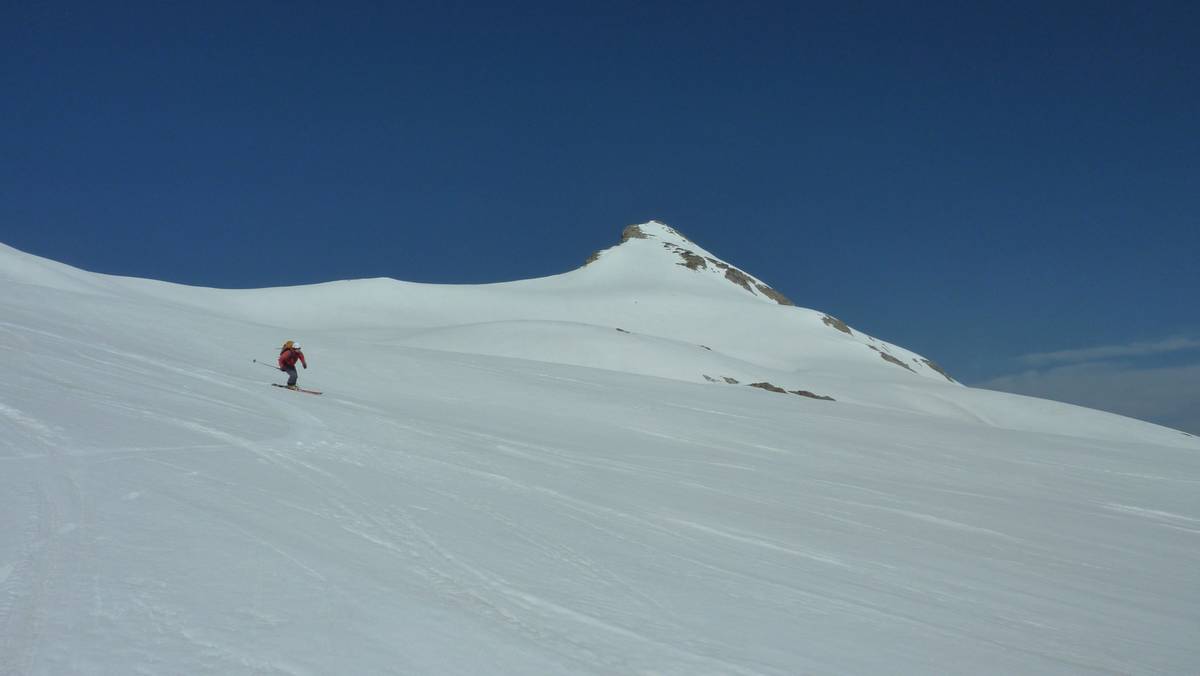 #13 Combe Madame : grand ski devant le Rocher Badon Combe Madame : grand ski devant le Rocher Badon