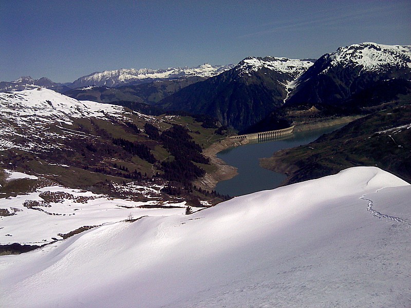 #2 Lac de Roselend : vue sur la partie sud du lac Lac de Roselend : vue sur la partie sud du lac