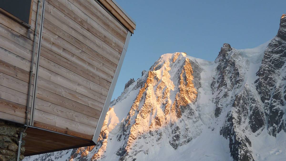 Les Courtes : coucher de soleil sur les Courtes