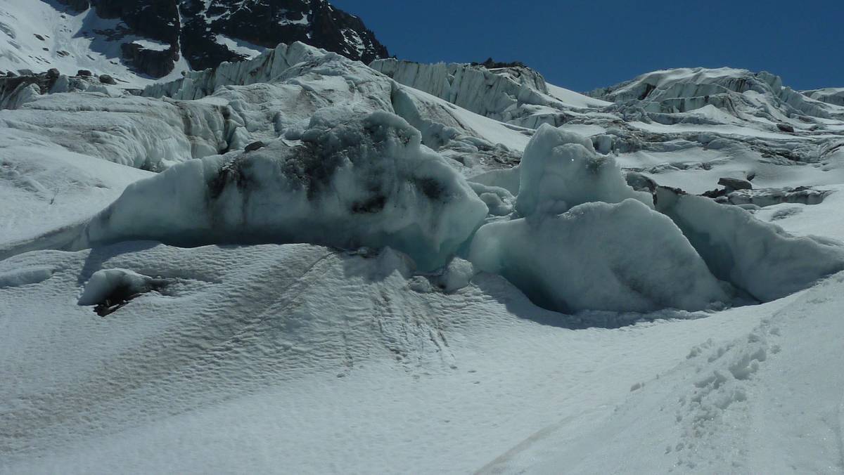 #24 Glacier d Glacier d'Argentiere : équilibre instable