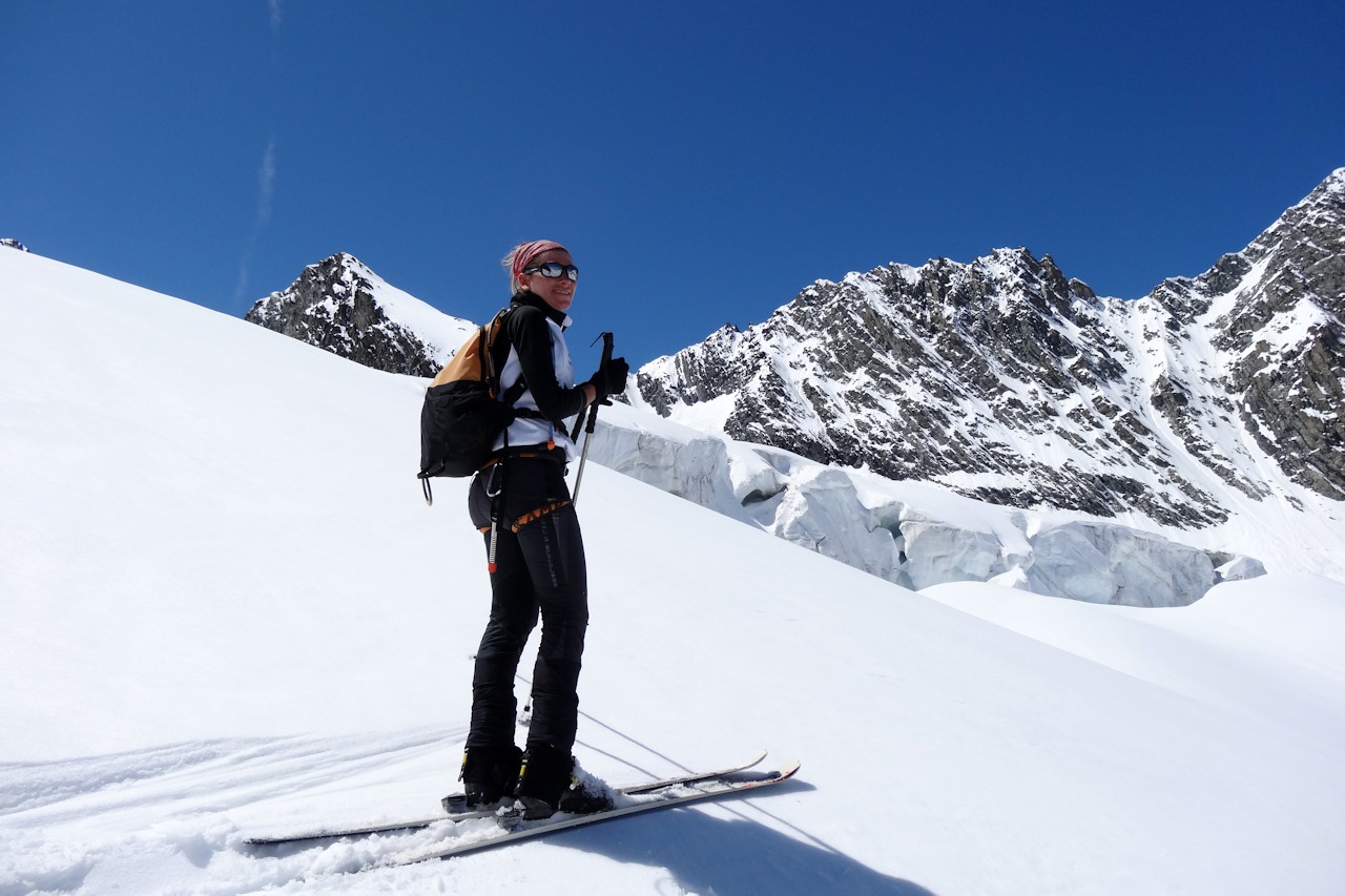 #17 Branche centrale du glacier : De superbes paysages glaciaires. Branche centrale du glacier : De superbes paysages glaciaires.