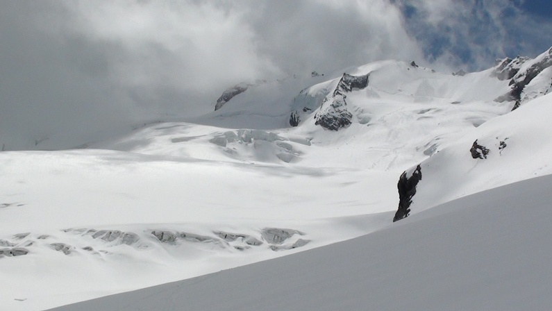 #6 vue du glacier : il faut passer à gauche et pas à droite où l vue du glacier : il faut passer à gauche et pas à droite où l'on voit nos traces...