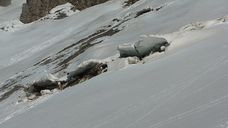 #2 manteau neigeux : un nouveau glacier ? non il faut rapiécer le manteau ! manteau neigeux : un nouveau glacier ? non il faut rapiécer le manteau !