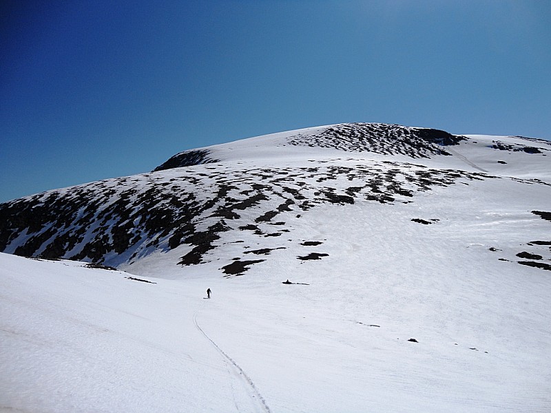#2 montée par l montée par l'Ouest et descente par l'Est : bonne option de neige.