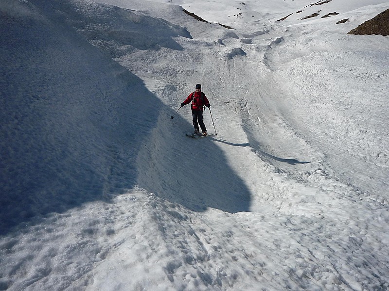 #9 Fin de la descente : L Fin de la descente : L'avalanche pas très irrégulière nous permet de descendre tranquillement