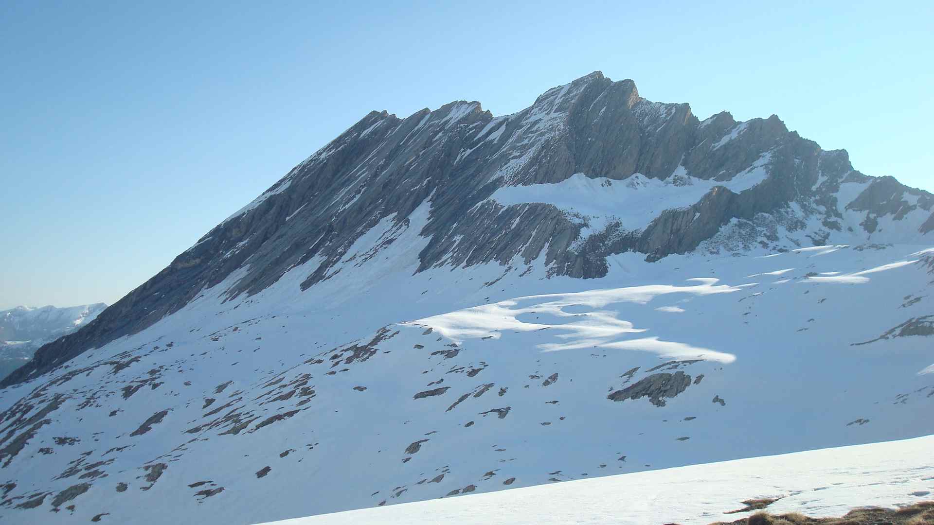 #2 Taillante : La taillante est bientôt grimpable Taillante : La taillante est bientôt grimpable