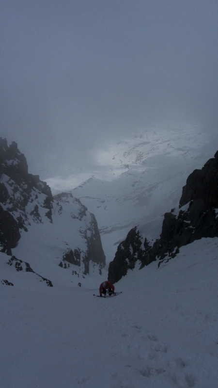 #7 montée RG : Il n montée RG : Il n'a plus que les skis