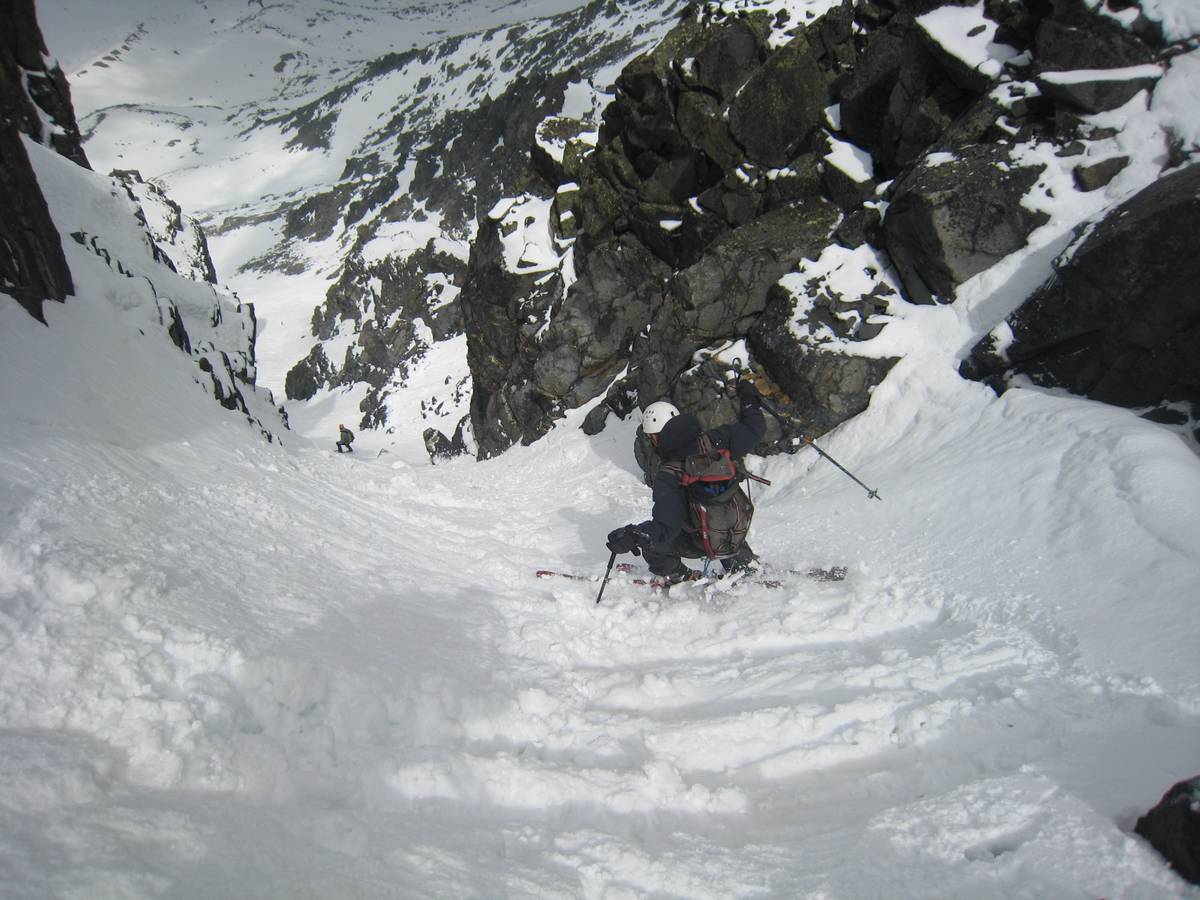 #1 Haut du couloir en RG : SDX skie la neige irrégulière dans cette partie Haut du couloir en RG : SDX skie la neige irrégulière dans cette partie