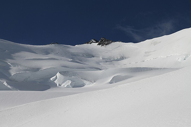 #5 Nadelhorn : Le groupe des traceurs s Nadelhorn : Le groupe des traceurs s'approche du sommet du Nadelhorn