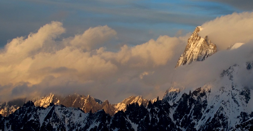 Coucher de soleil... : ...sur les Gdes Jorasses