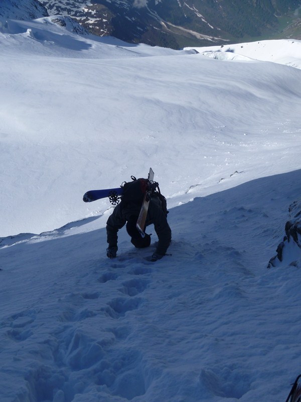#9 la pente de neige pour accéder au glacier la pente de neige pour accéder au glacier