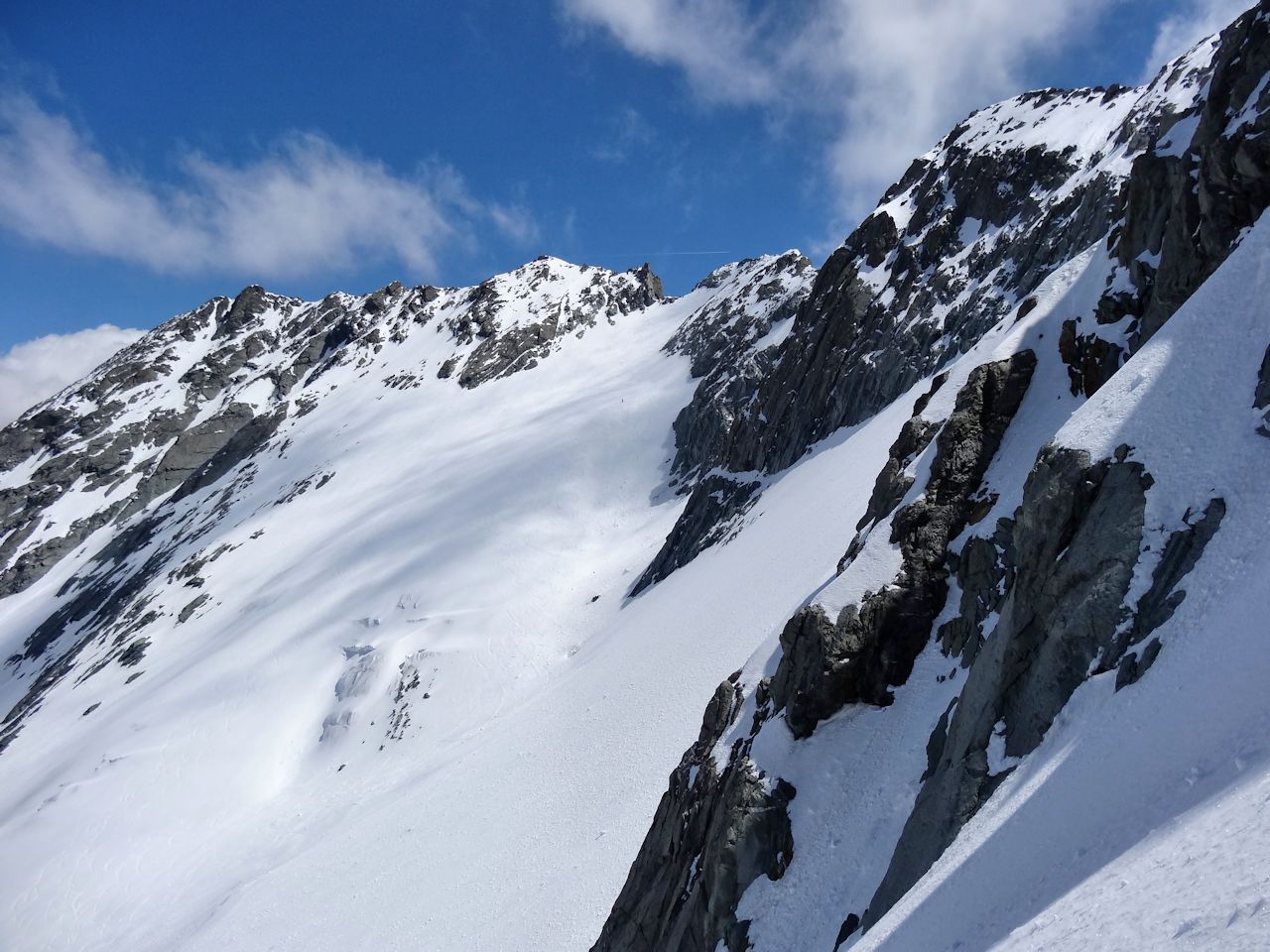 Le sommet : Vue depuis la pente Nord du Roc des St Pères.