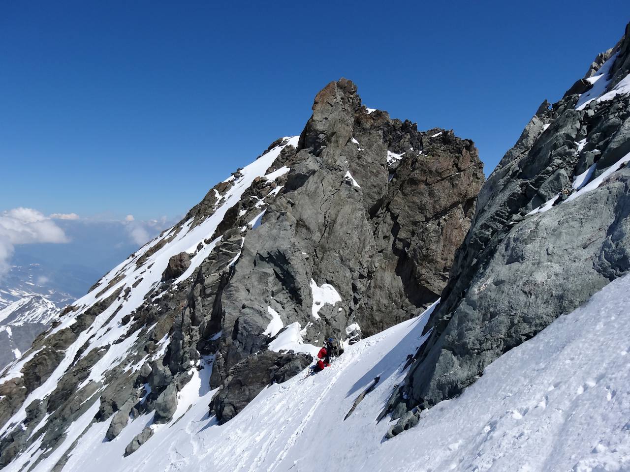 La brêche : Le groupe fait une pause.