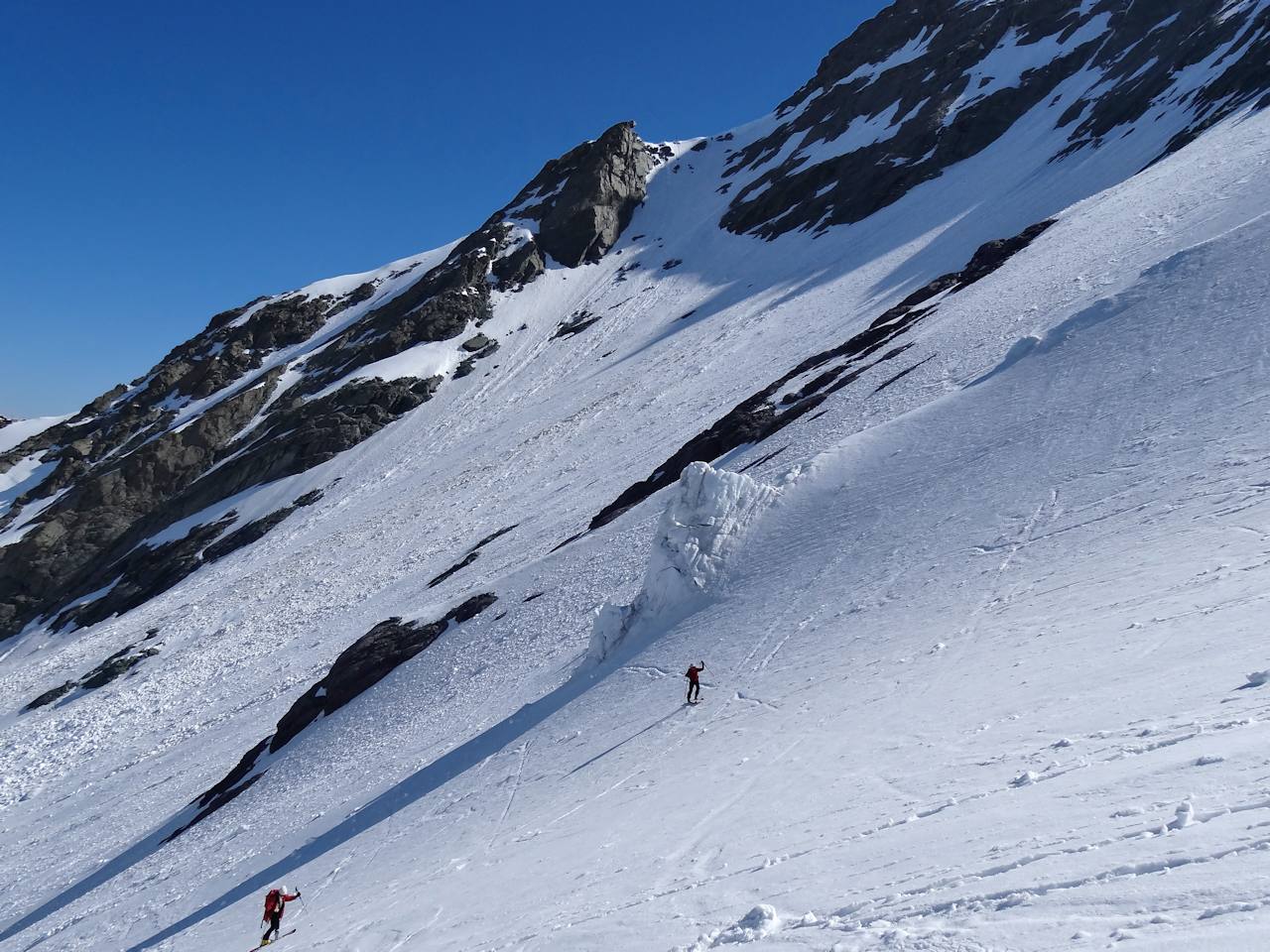 Le groupe de Chambériens : Odile et Agnès à l'ouvrage.