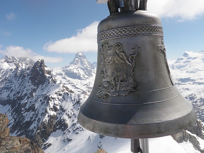 #51 la seule choche d la seule choche d'altitude?? : a bien résisté à la foudre