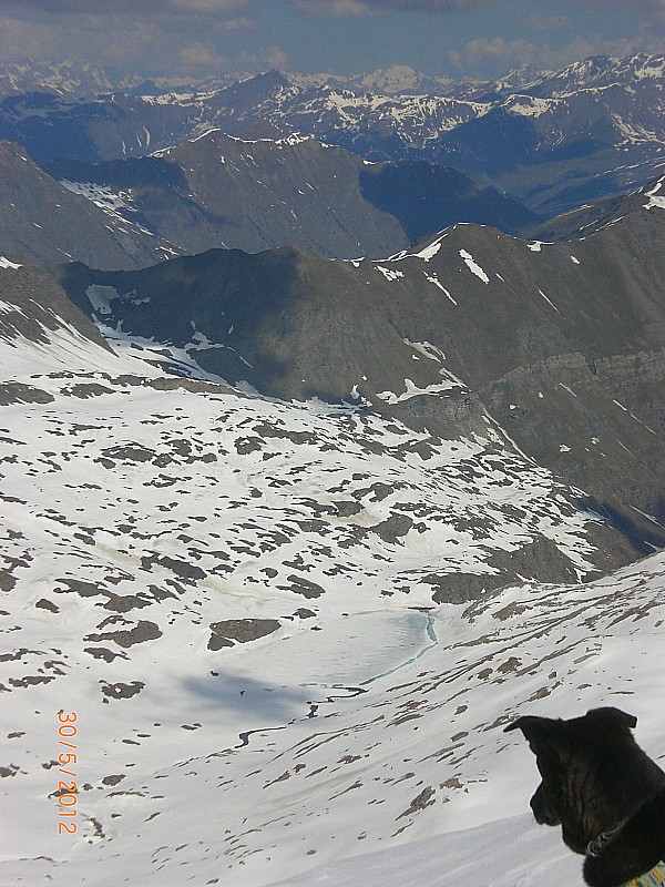 #10 Tour du Pain de Sucre : Le lac de Foréant commence juste à dégeler. Tour du Pain de Sucre : Le lac de Foréant commence juste à dégeler.