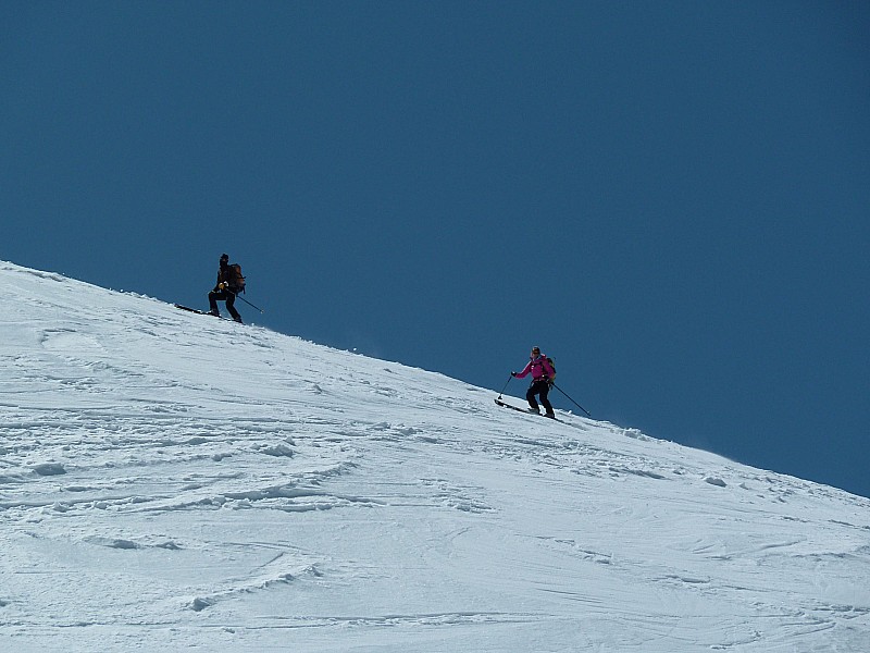 #10 Descente sous l Descente sous l'épaule : bon grip mais il faut rester vigilant