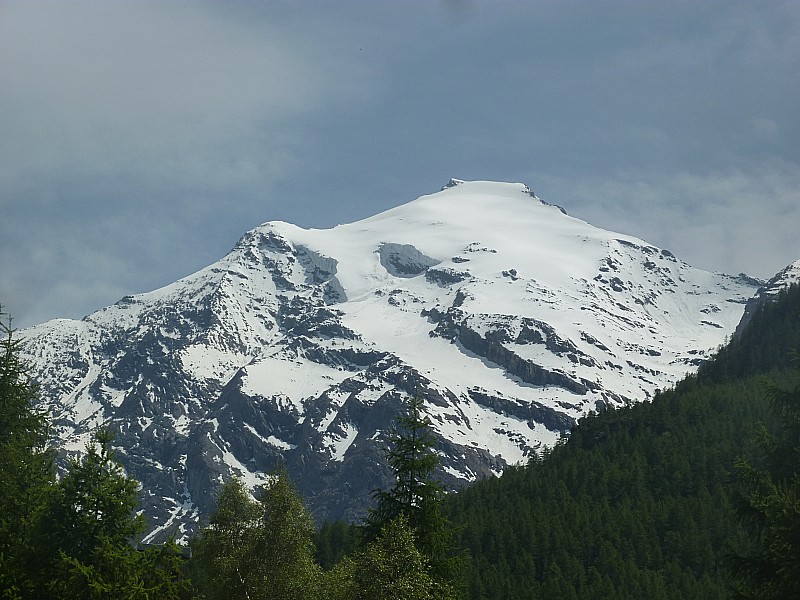#13 Charbonnel : Le Seigneur des lieux Charbonnel : Le Seigneur des lieux