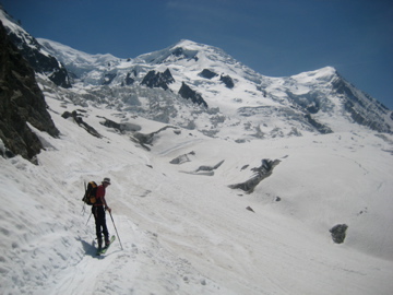 Mont Blanc : Vue sur le Glacier des Bossons et l'arete du Gouter
