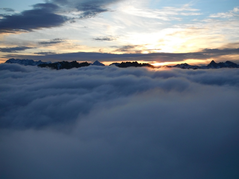 Levé de soleil : Il perce ....