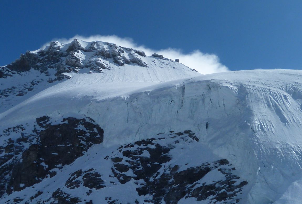 #44 Glacier de Laveciau : Zoom sur le sommet Glacier de Laveciau : Zoom sur le sommet