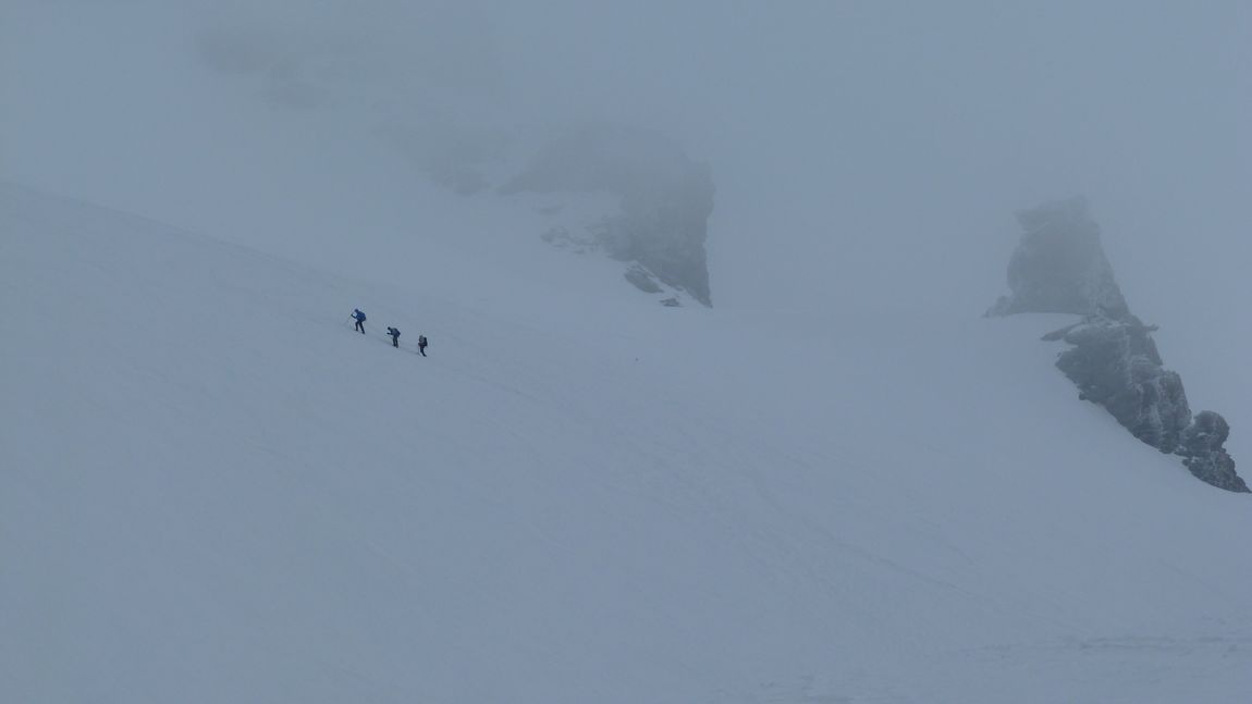 #32 Le Bec de Moncorvé : Encore une cordée en vue Le Bec de Moncorvé : Encore une cordée en vue