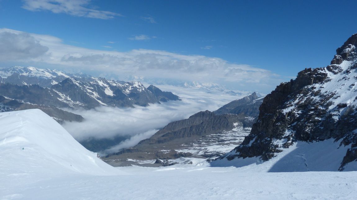 #43 Glacier de Laveciau : Par là on descend au refuge Chabod Glacier de Laveciau : Par là on descend au refuge Chabod