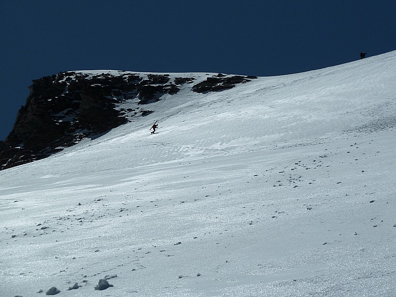 #15 Sous le sommet : : montée en crampons Sous le sommet : : montée en crampons