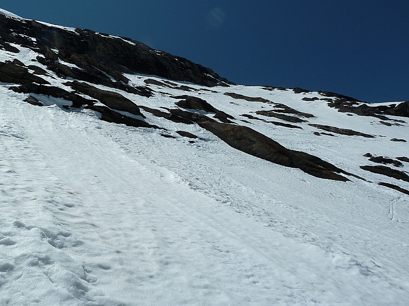 #26 Face d Face d'accès au glacier : : vue du bas, à la descente
