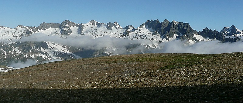 #4 Vue du télésiège du Rouet : De quoi faire encore côté Belledonne Vue du télésiège du Rouet : De quoi faire encore côté Belledonne