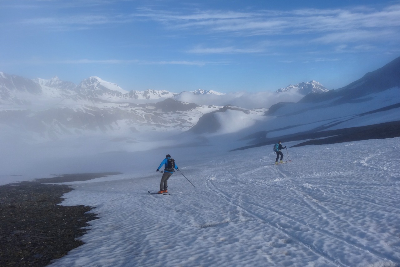 Descente versant Ouest : Alors que le brouillard s'estompe.